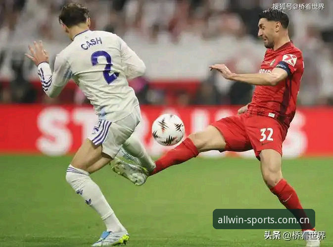 维拉3-0弗赖堡欧联杯决赛深度解析：从三粒进球看埃梅里战术执行的技术逻辑